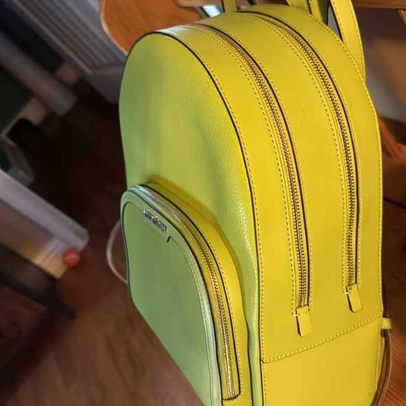 Michael Kors back pack - Picture 3 of 7